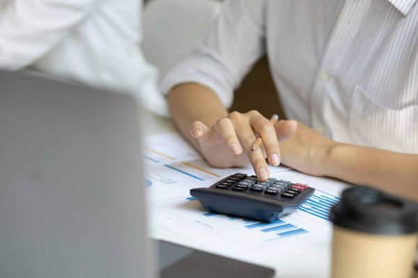 Optimiser la gestion financière de votre cabinet médical : Stratégies et avantages